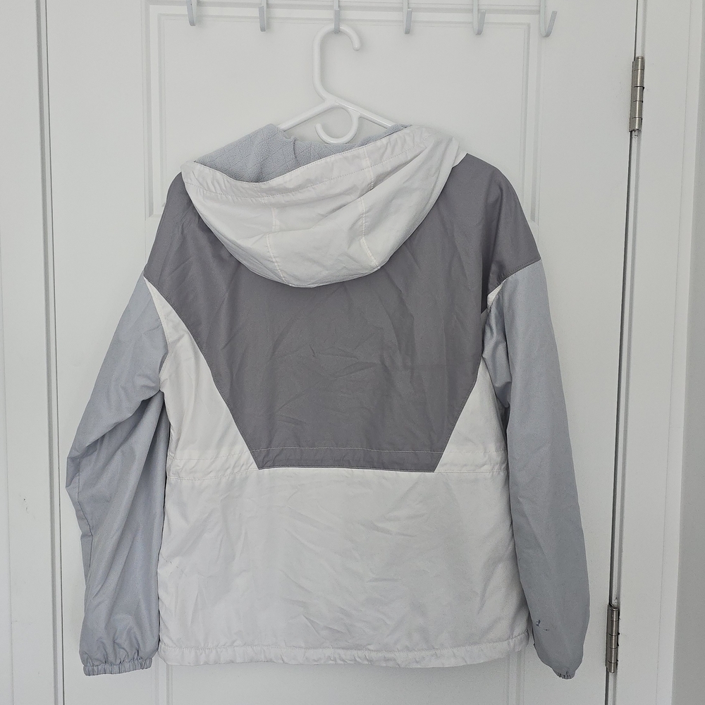 Columbia Women's Colorblock Hooded Jacket in Light Gray and White